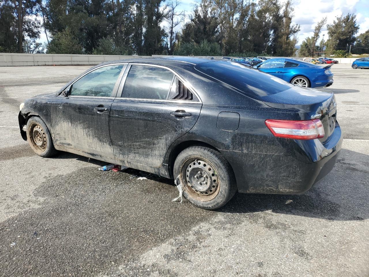 2011 TOYOTA CAMRY