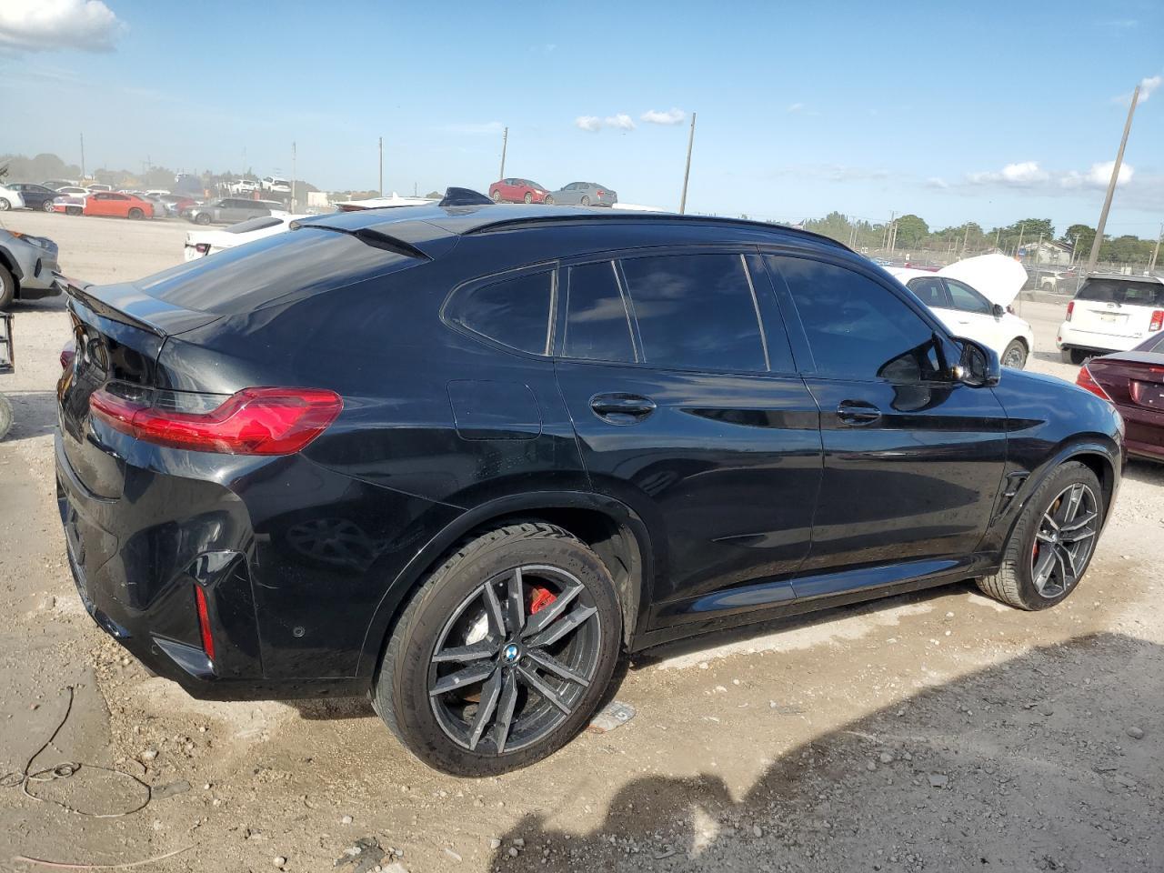 2022 BMW X4