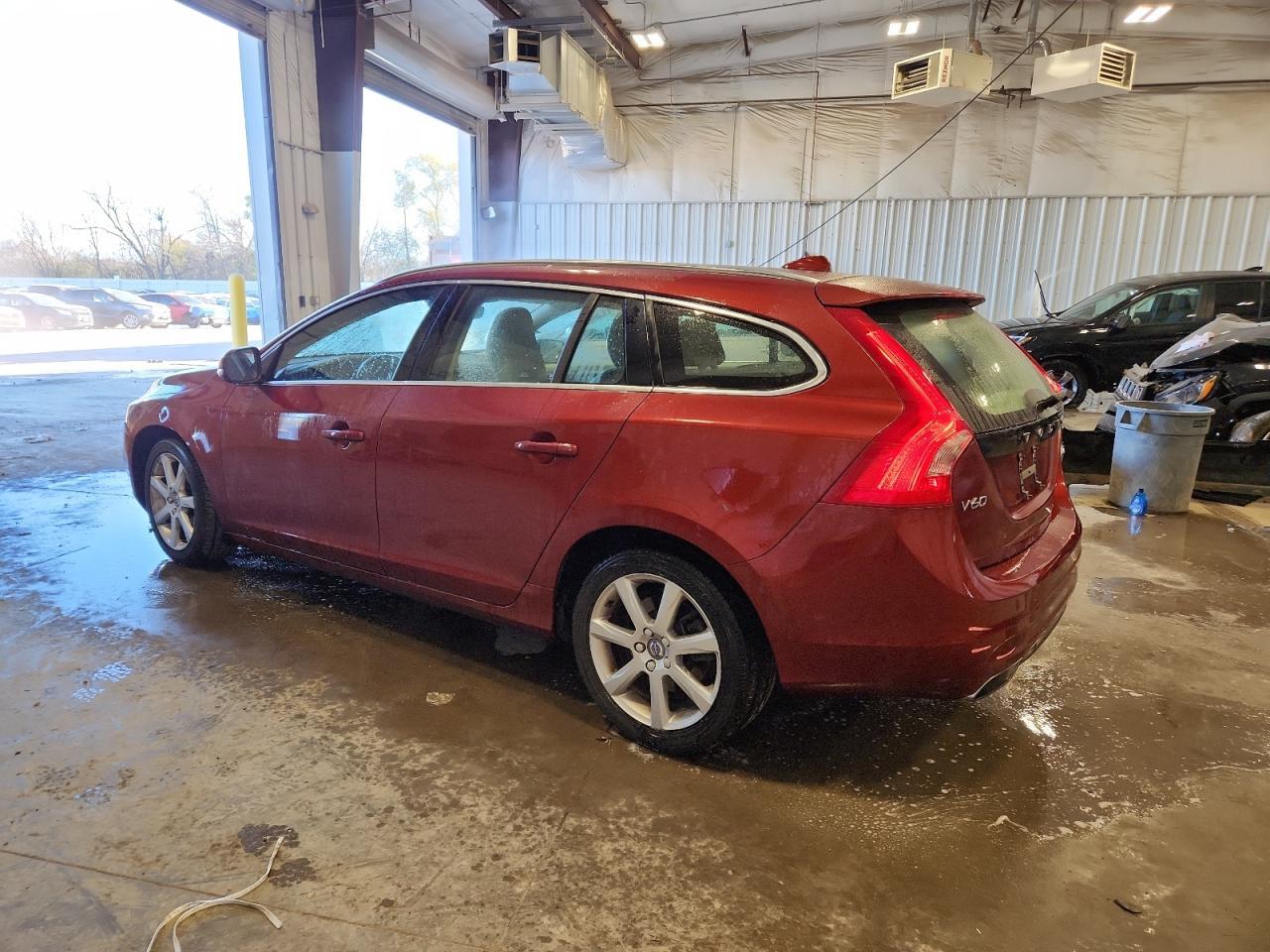 2016 VOLVO V60