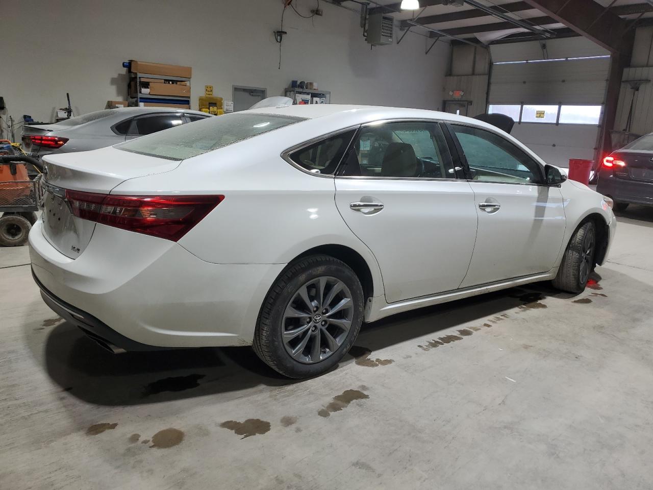 2016 TOYOTA Avalon
