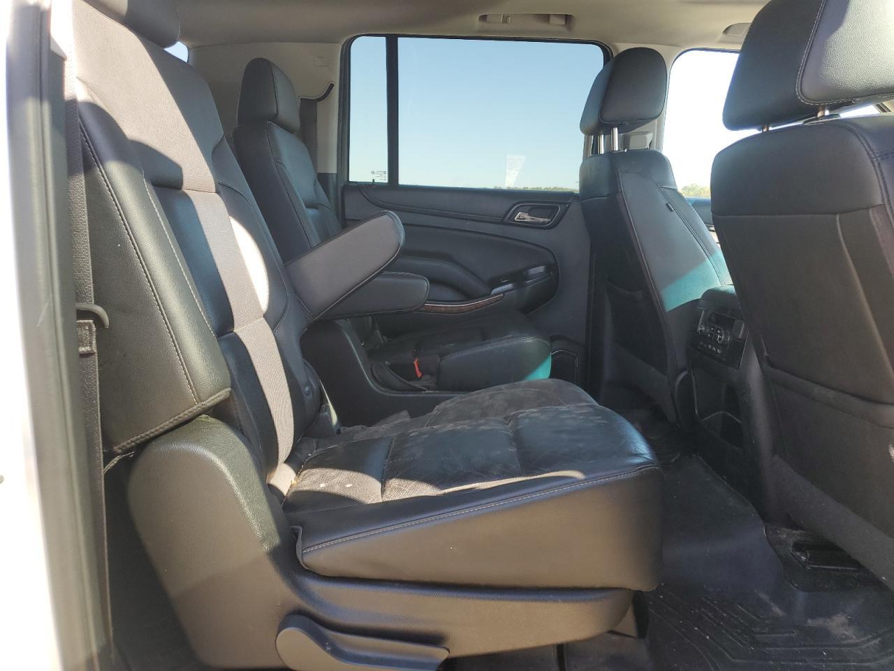 2017 CHEVROLET Suburban