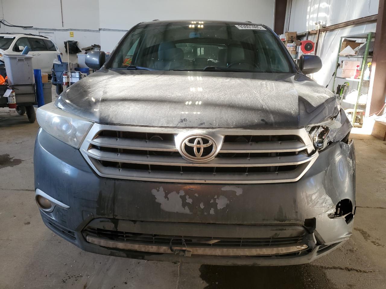 2013 TOYOTA HIGHLANDER