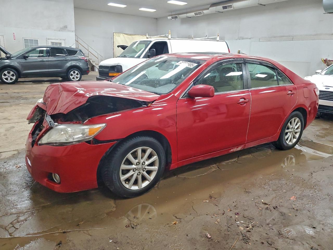 2011 TOYOTA CAMRY