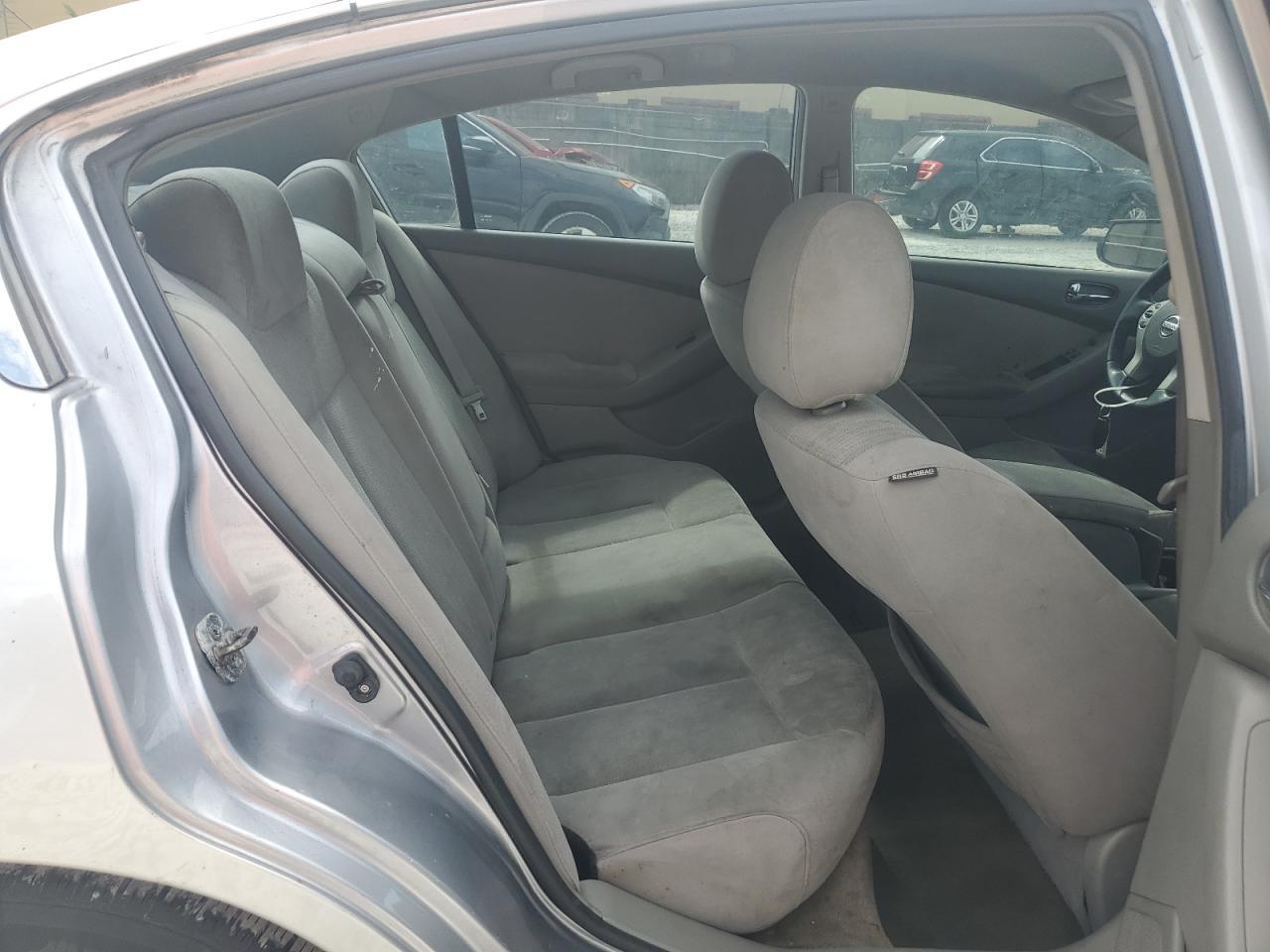 2010 NISSAN ALTIMA