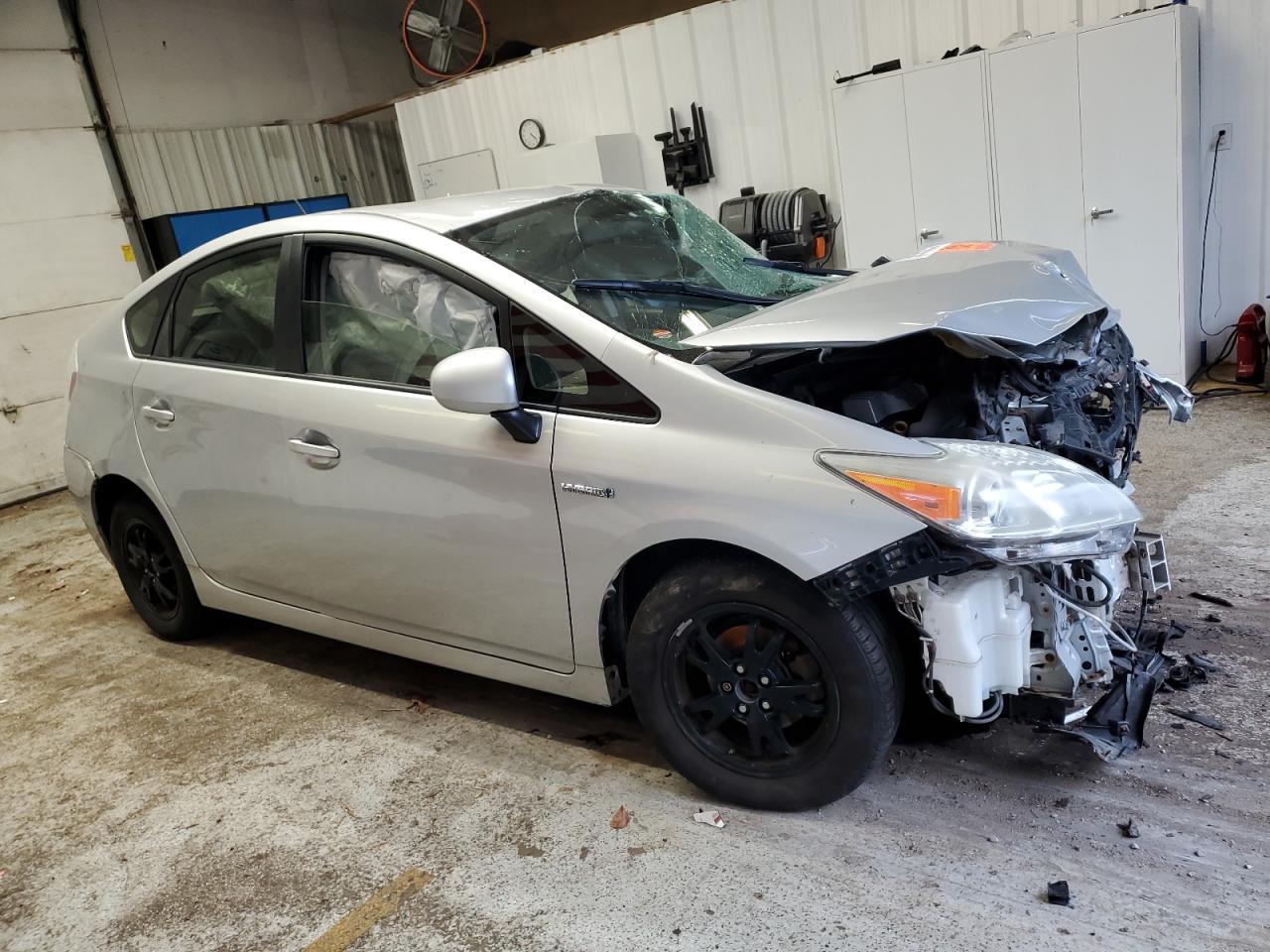 2014 TOYOTA PRIUS