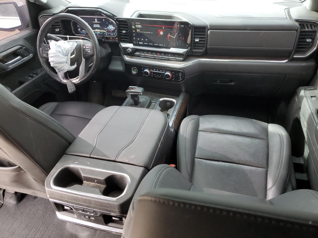 2023 GMC Sierra