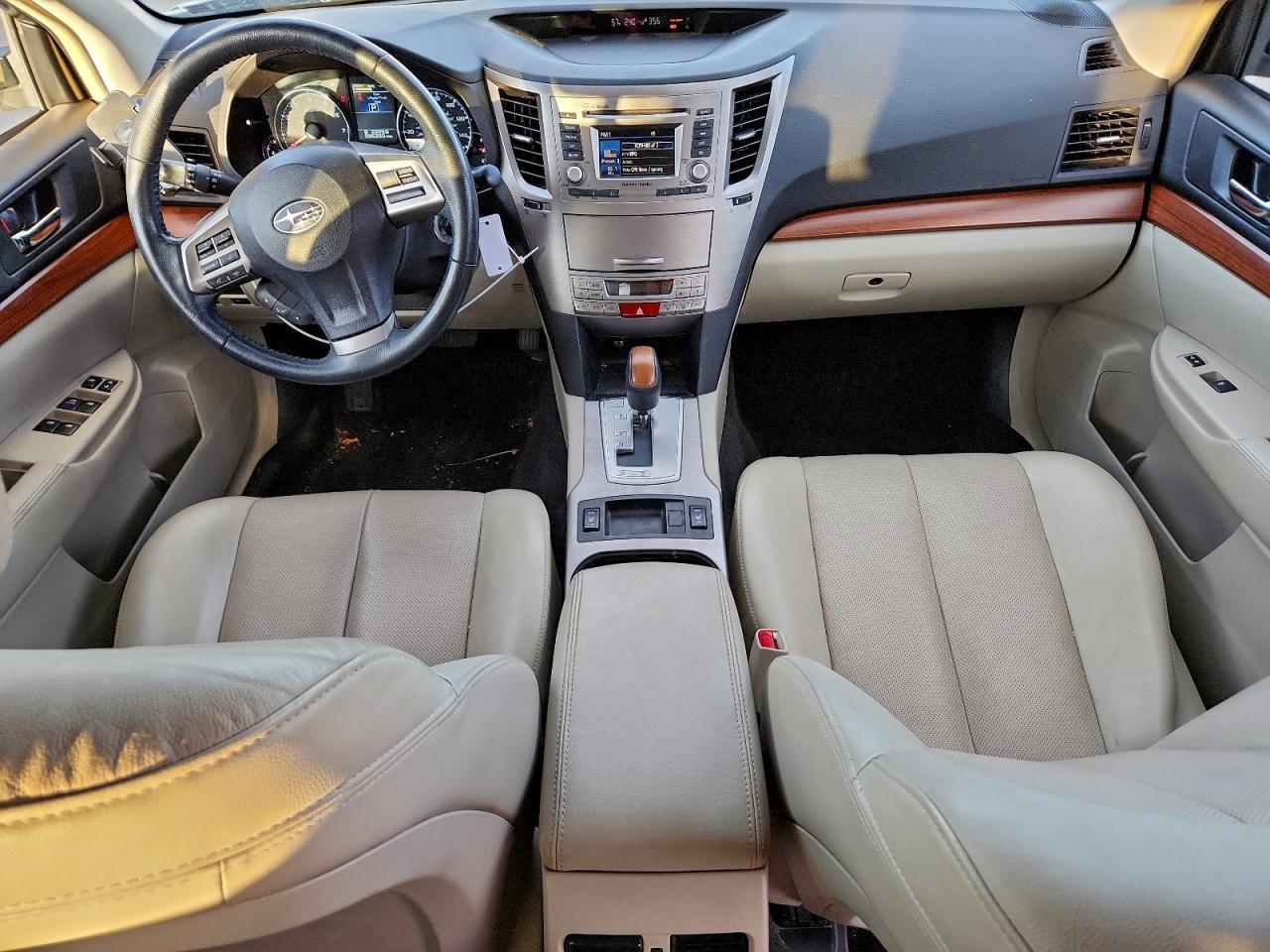 2014 SUBARU Outback