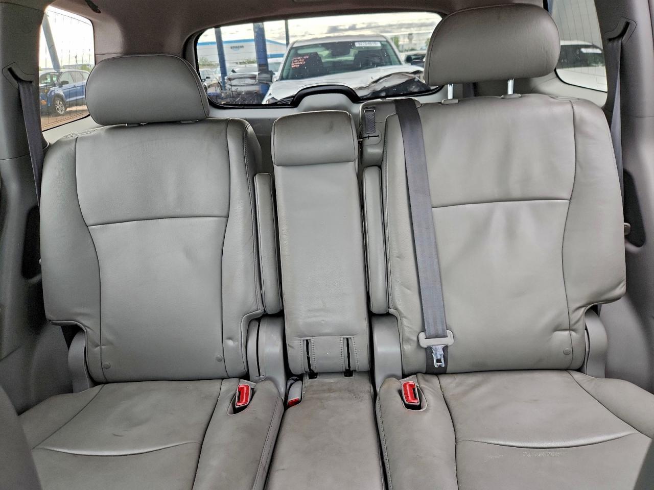 2010 TOYOTA HIGHLANDER
