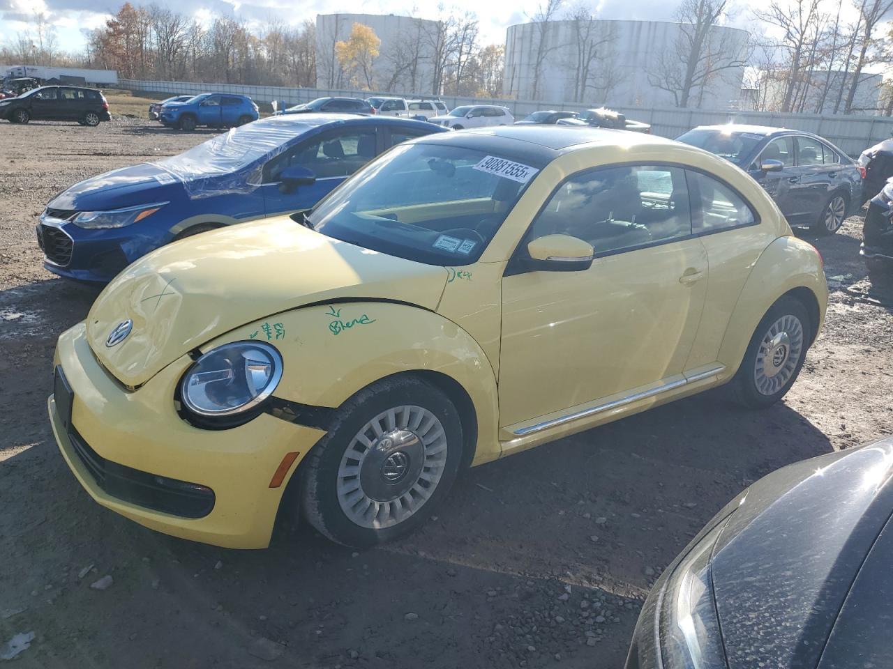 2013 VOLKSWAGEN Beetle