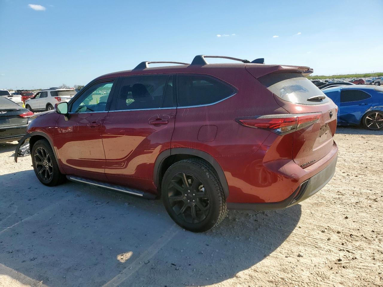 2022 TOYOTA HIGHLANDER