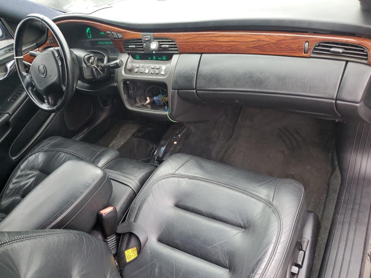 2002 CADILLAC Professional Chassis