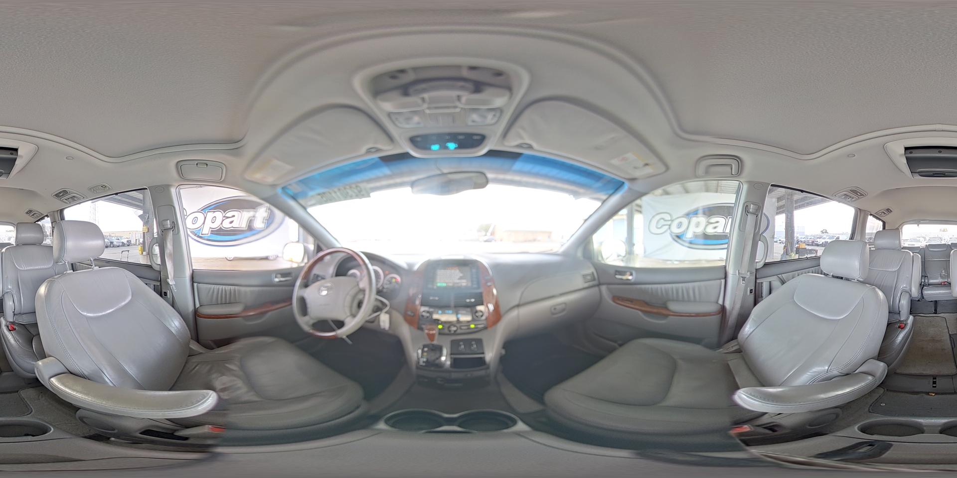 2004 TOYOTA SIENNA
