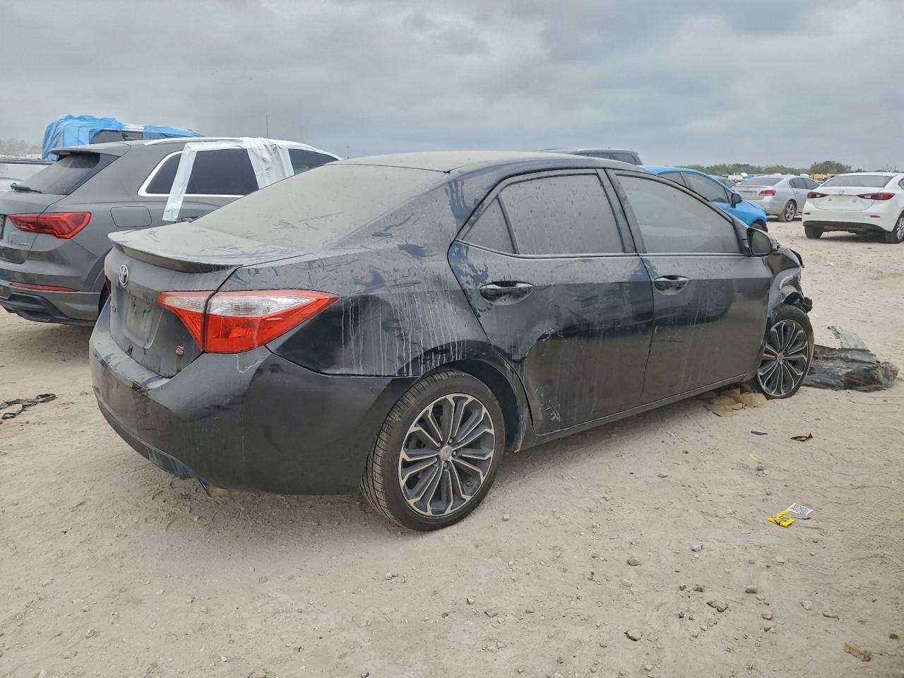 2015 TOYOTA COROLLA
