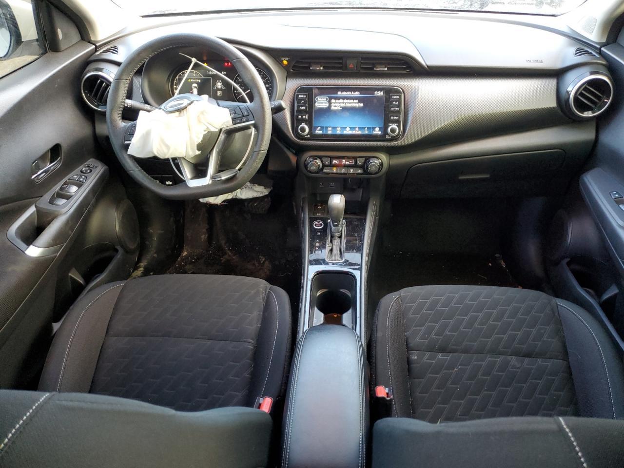 2023 NISSAN KICKS