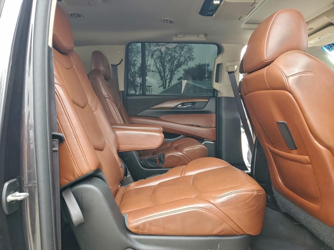 2015 CADILLAC Escalade ESV