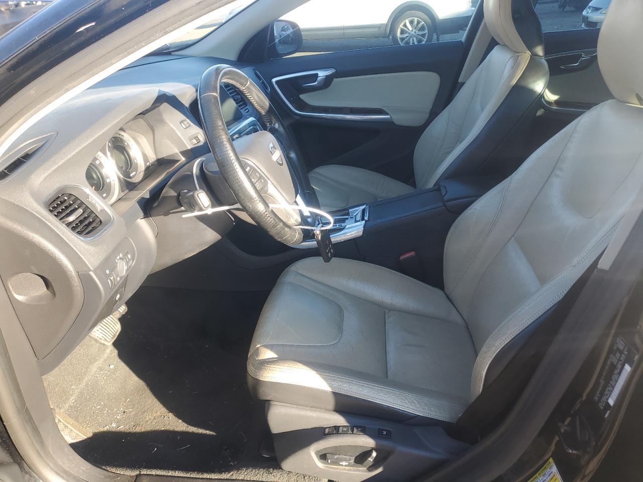 2012 VOLVO S60