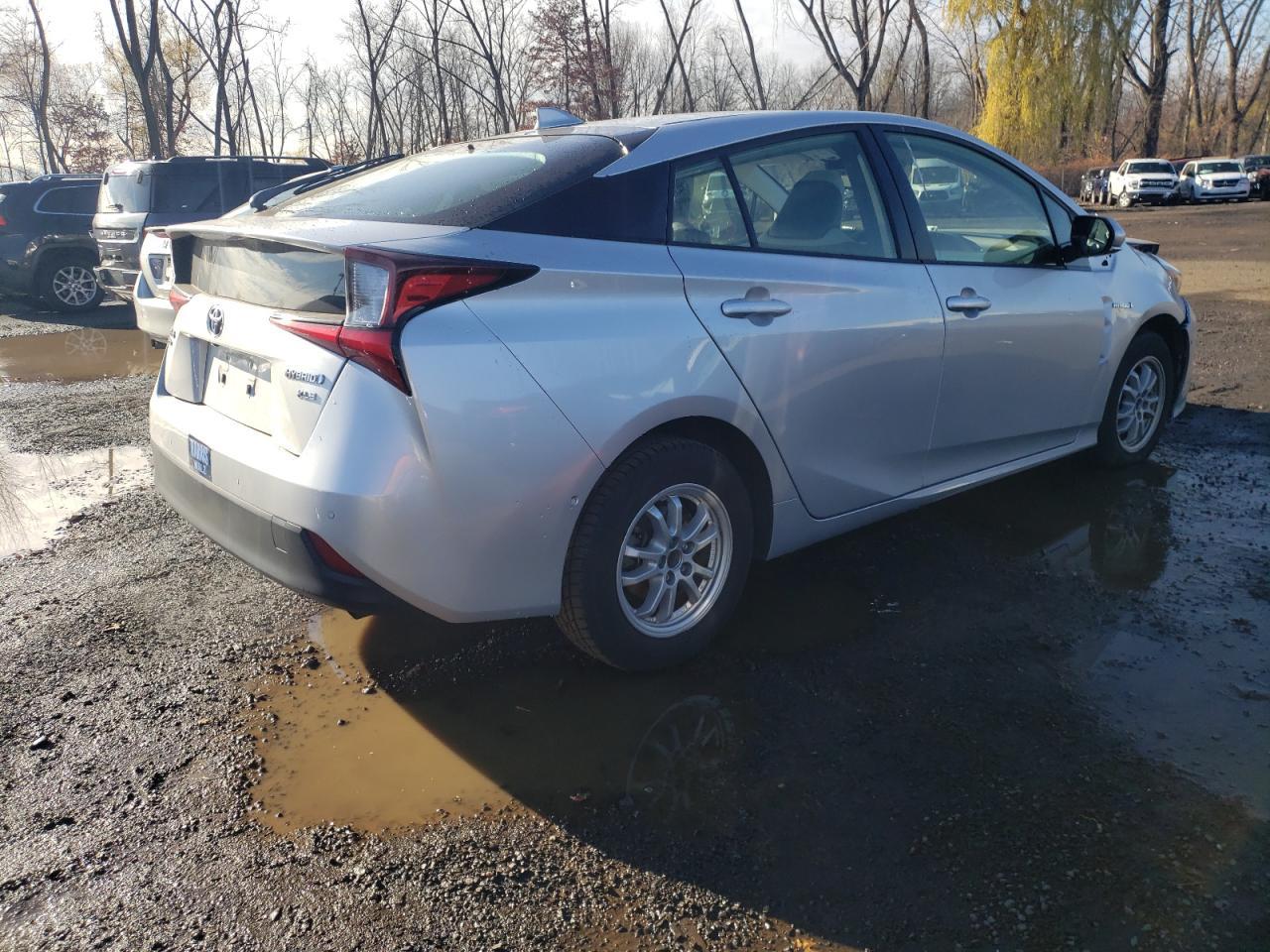 2019 TOYOTA PRIUS