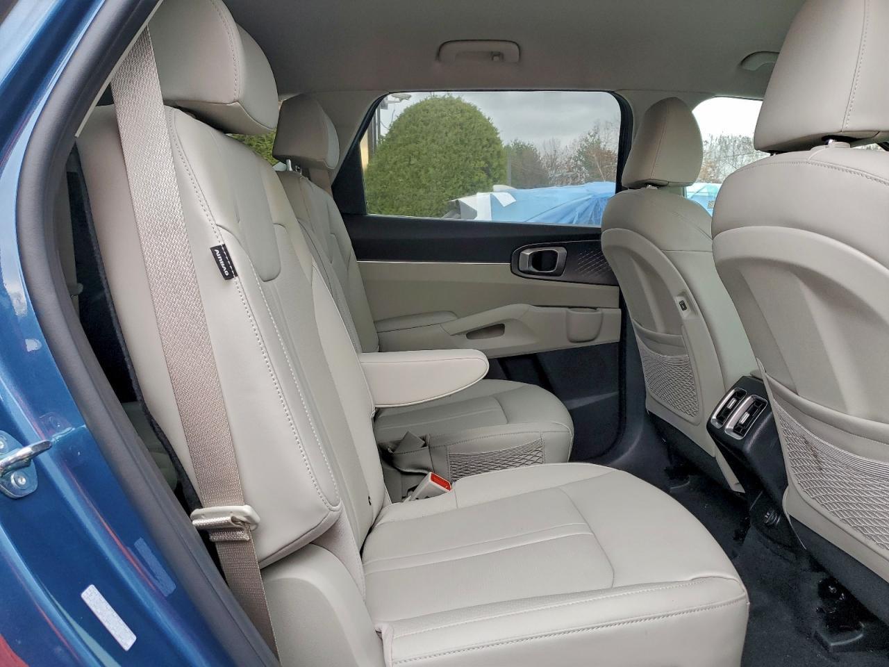 2025 KIA SORENTO
