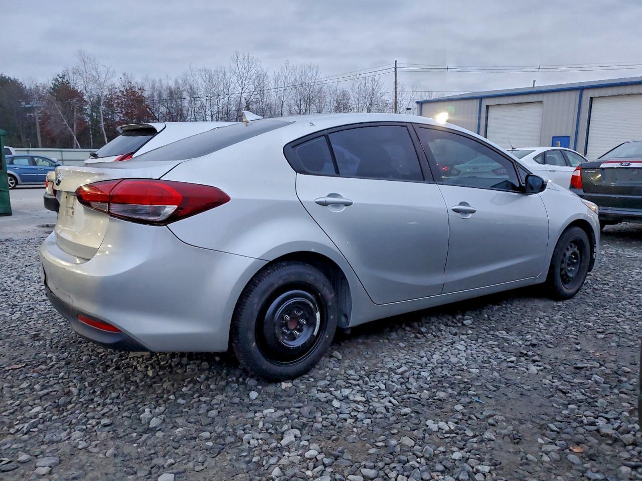 2017 KIA FORTE