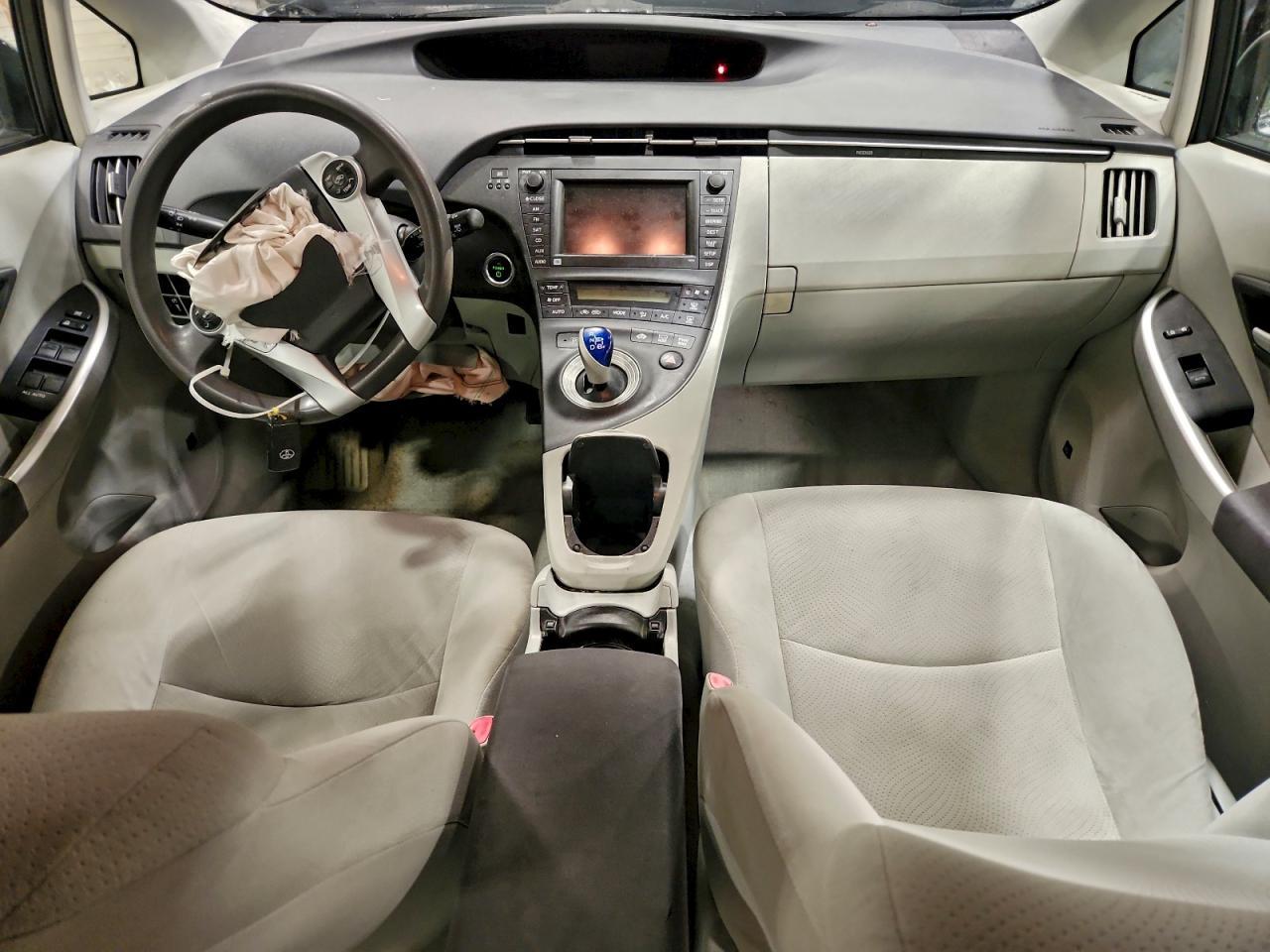 2011 TOYOTA PRIUS