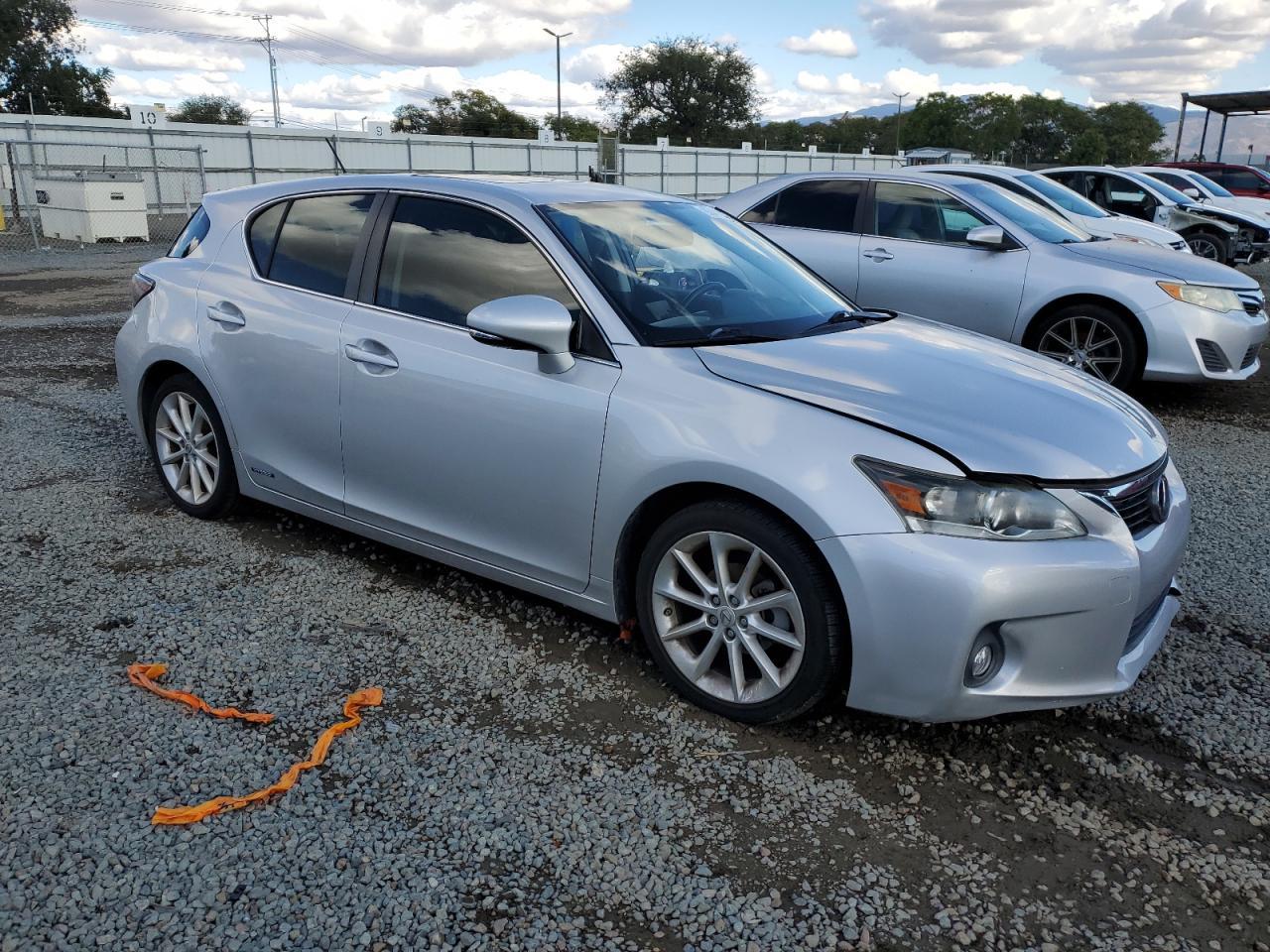 2011 LEXUS CT 200