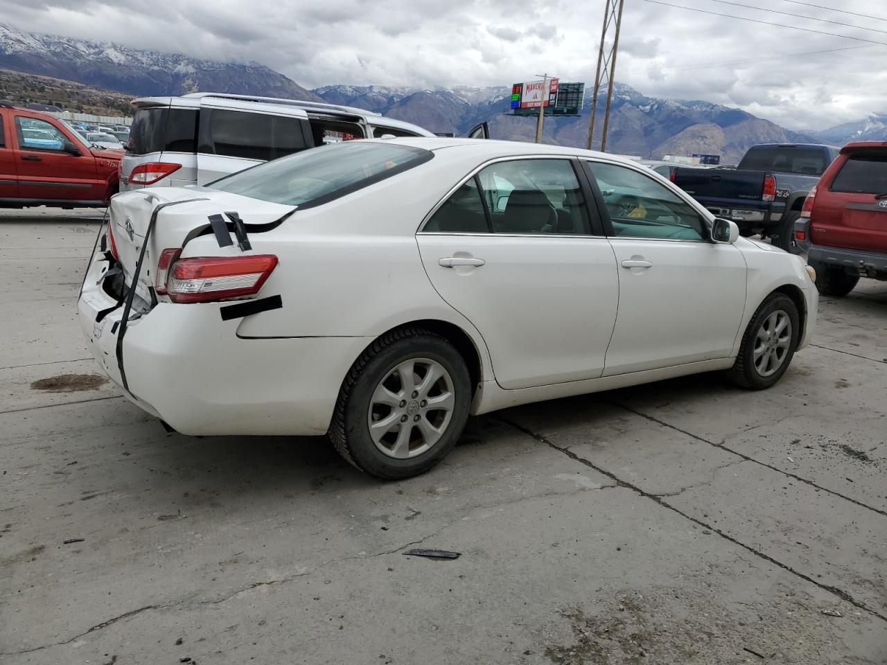 2011 TOYOTA CAMRY