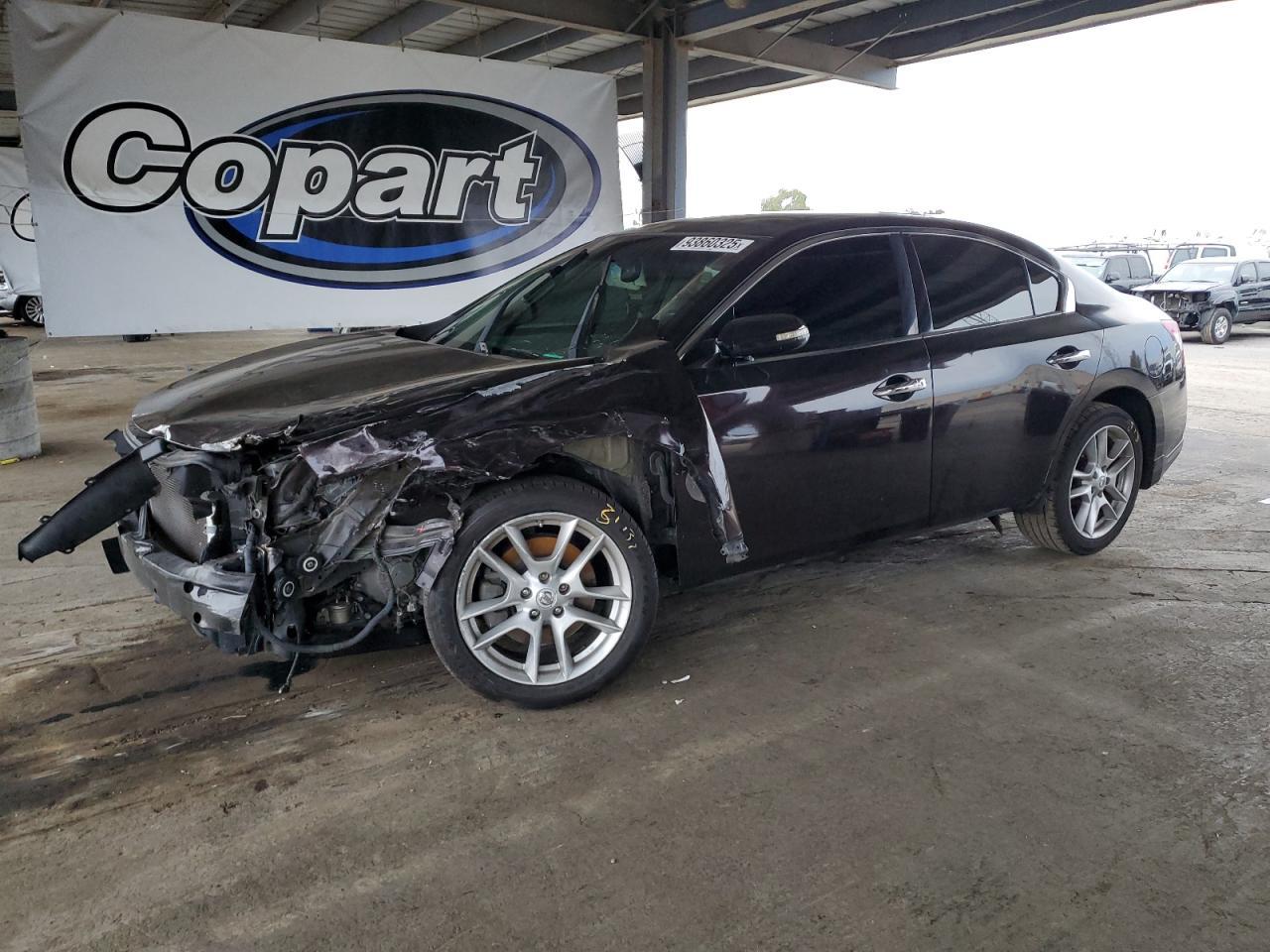 2011 NISSAN Maxima