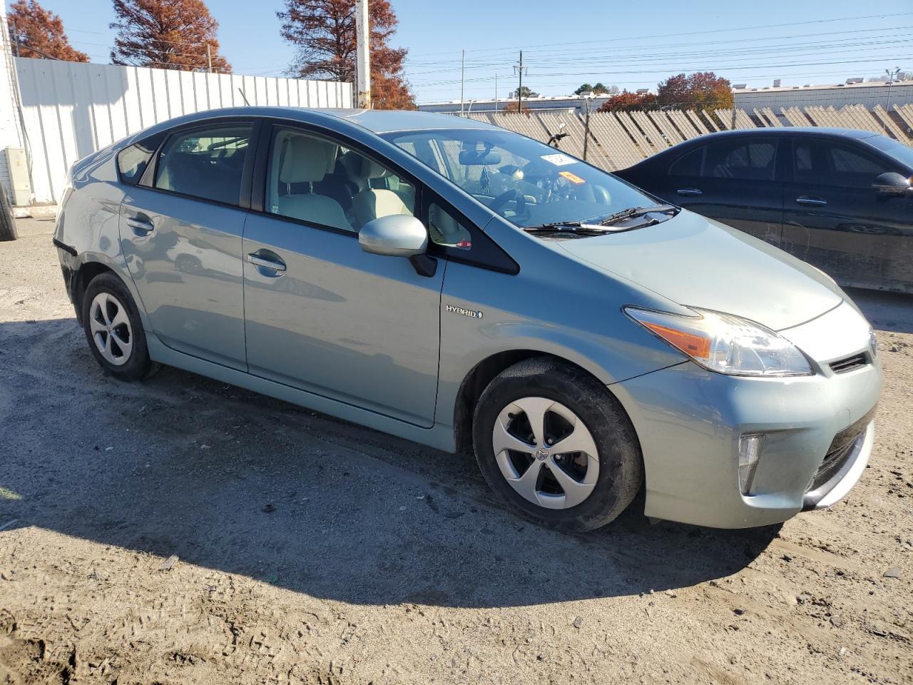 2013 TOYOTA PRIUS