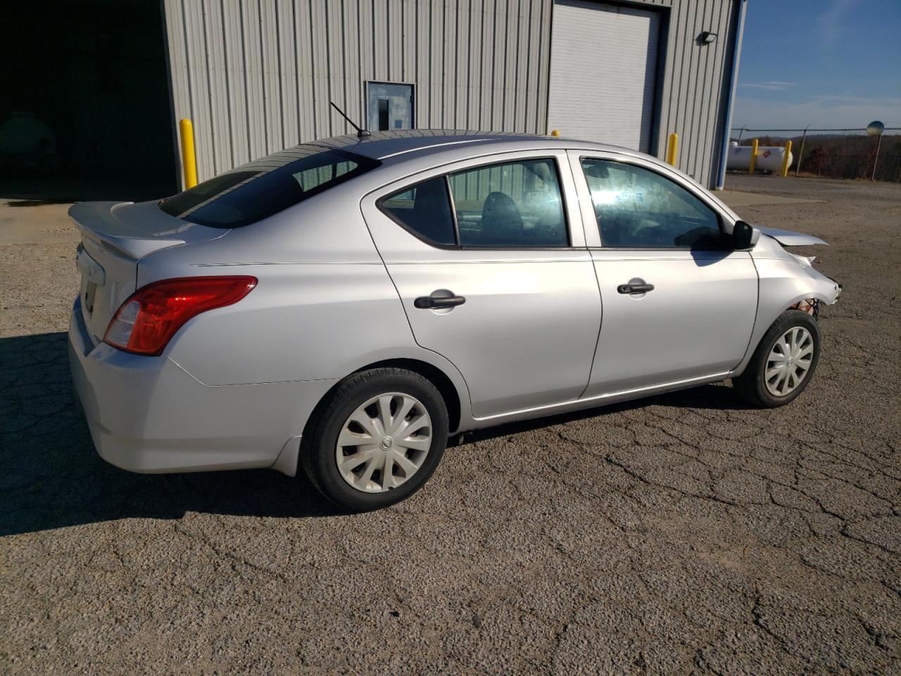 2018 NISSAN VERSA