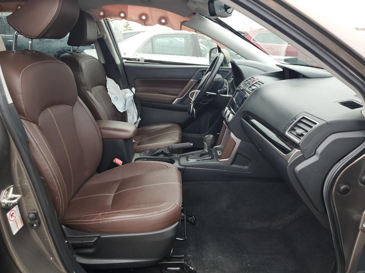 2018 SUBARU FORESTER