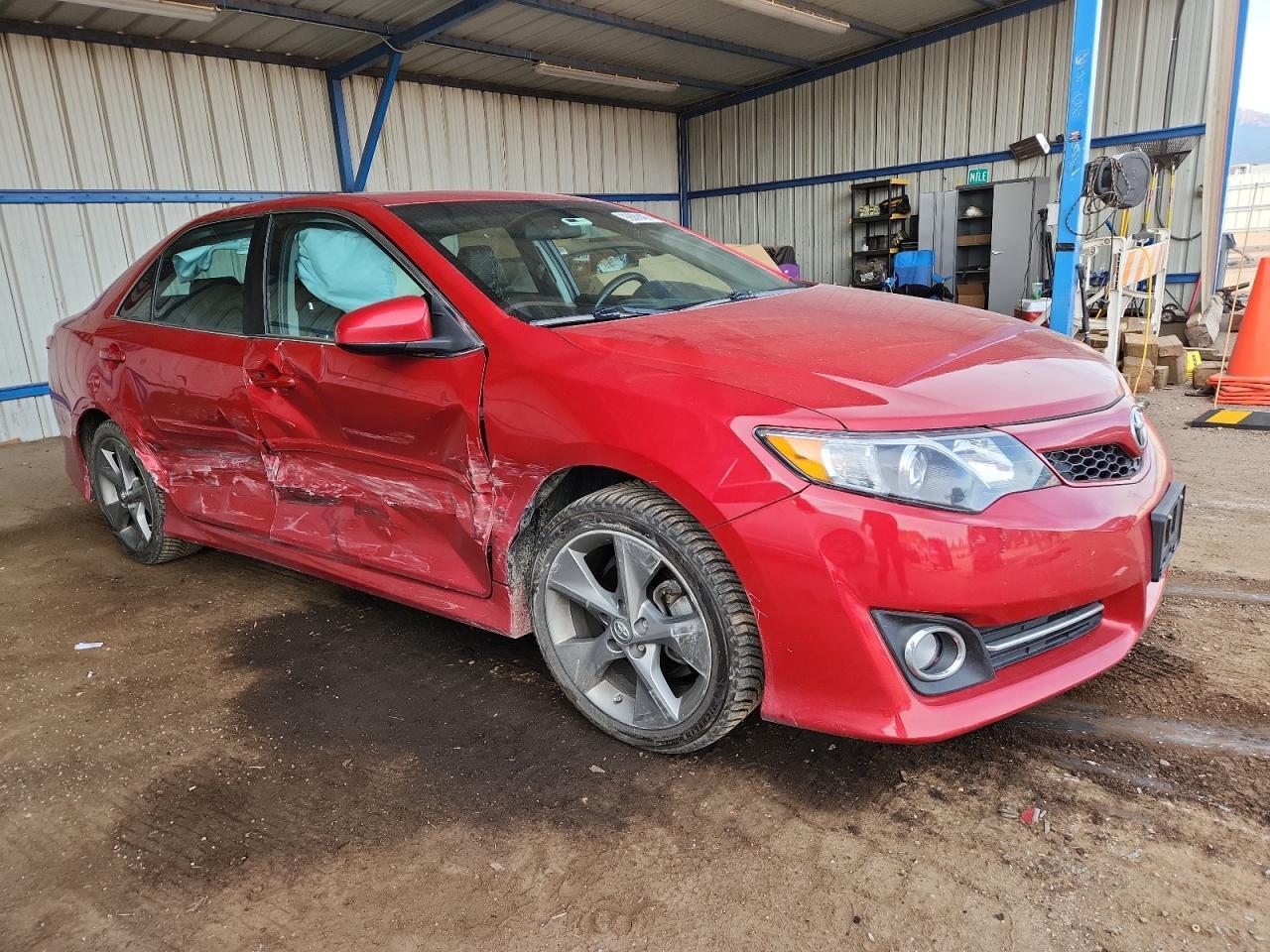2014 TOYOTA CAMRY