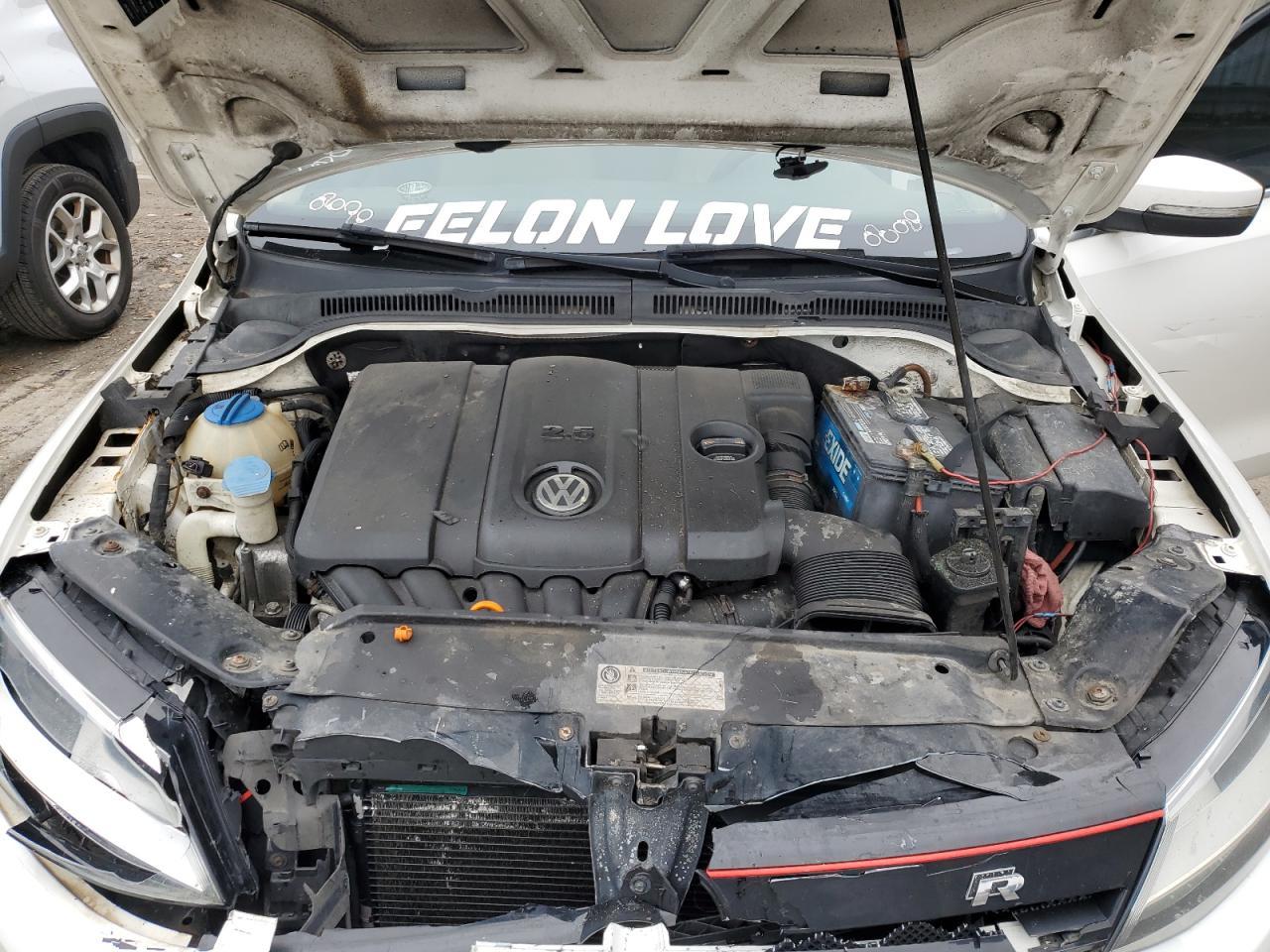 2011 VOLKSWAGEN JETTA