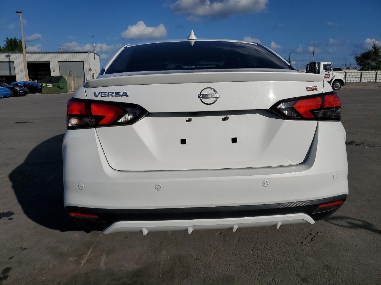 2023 NISSAN VERSA