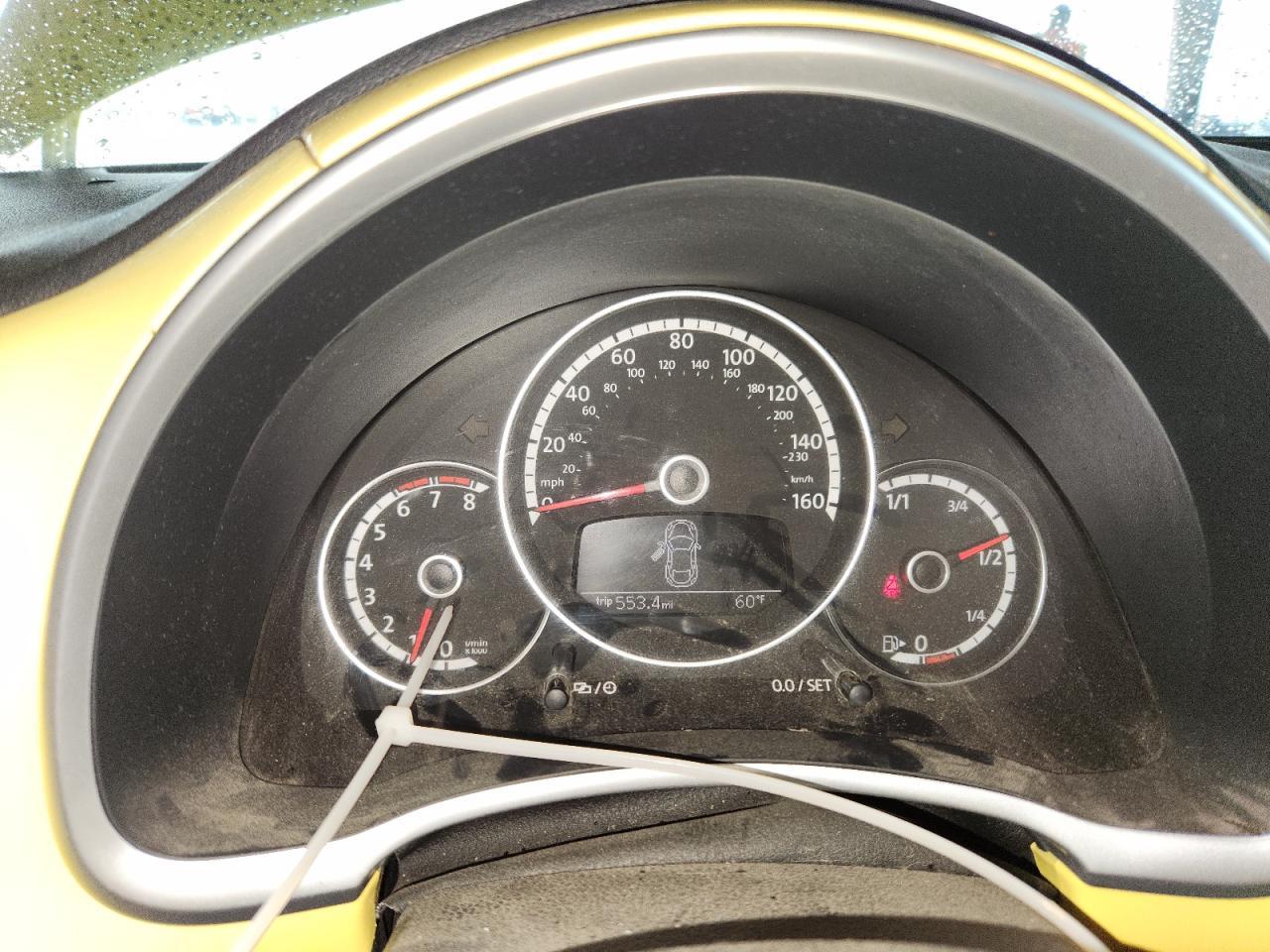 2013 VOLKSWAGEN Beetle