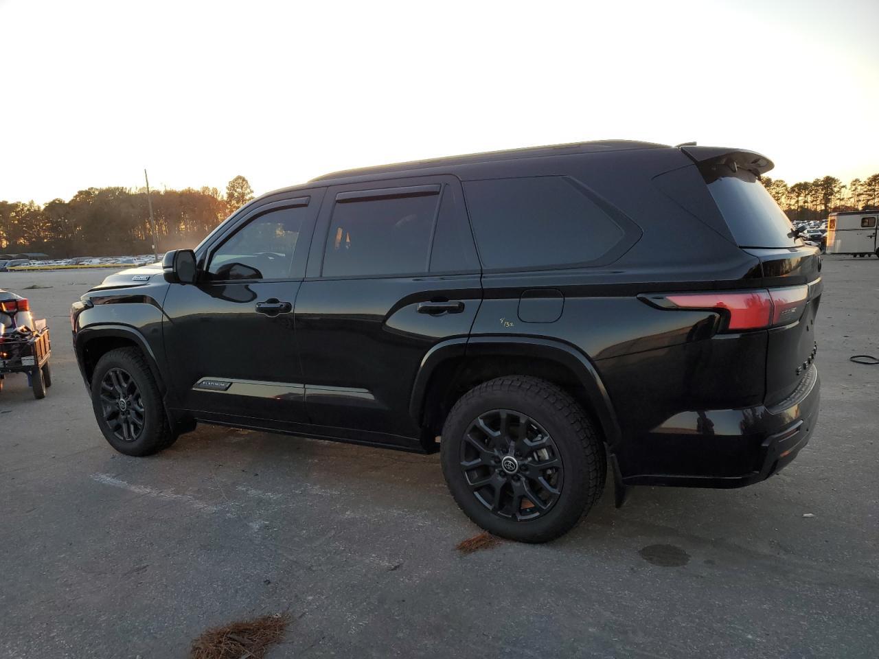 2024 TOYOTA Sequoia
