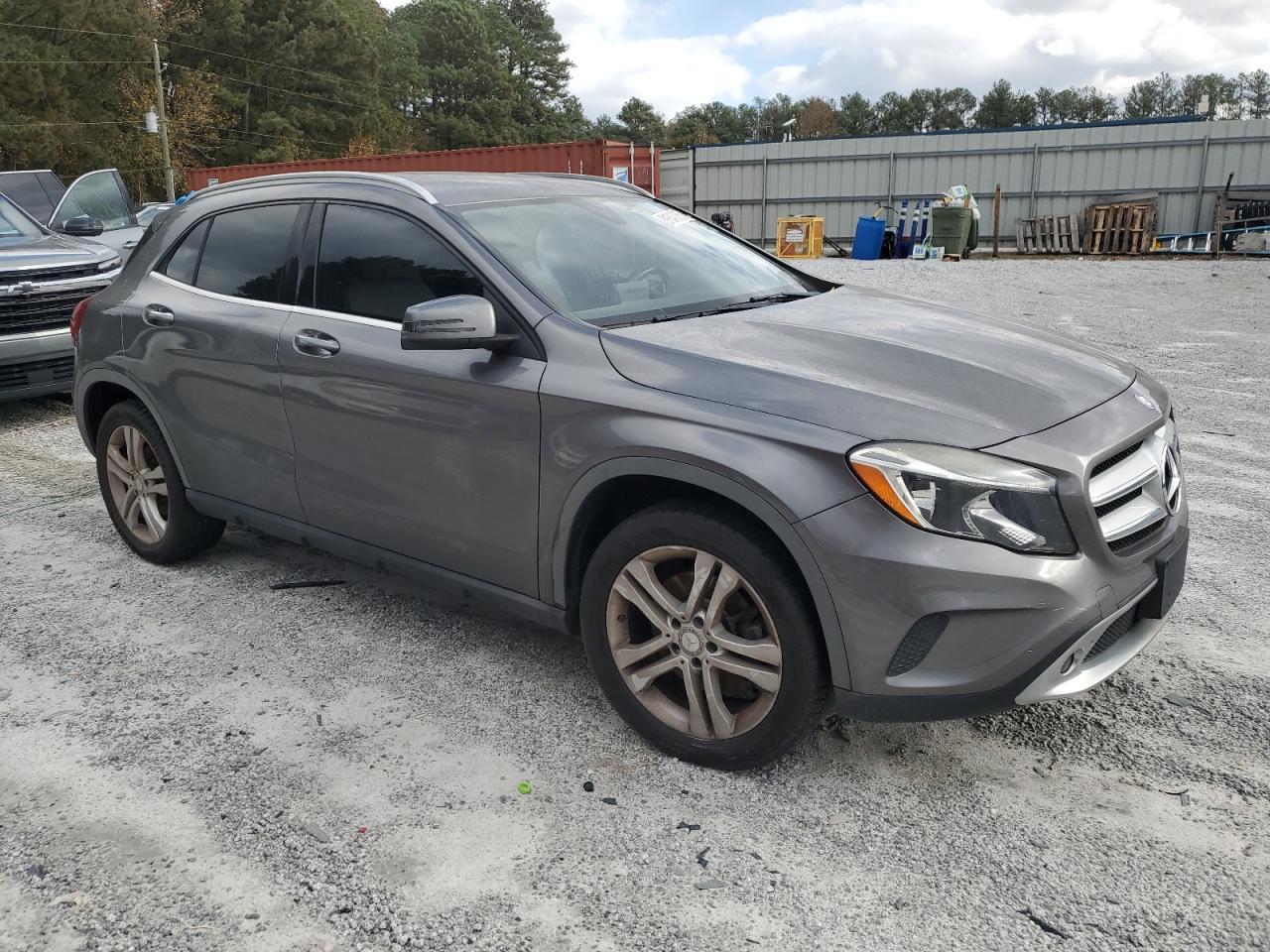 2016 MERCEDES-BENZ GLA-Class