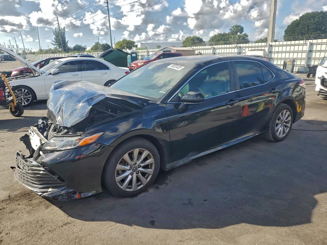 2018 TOYOTA CAMRY