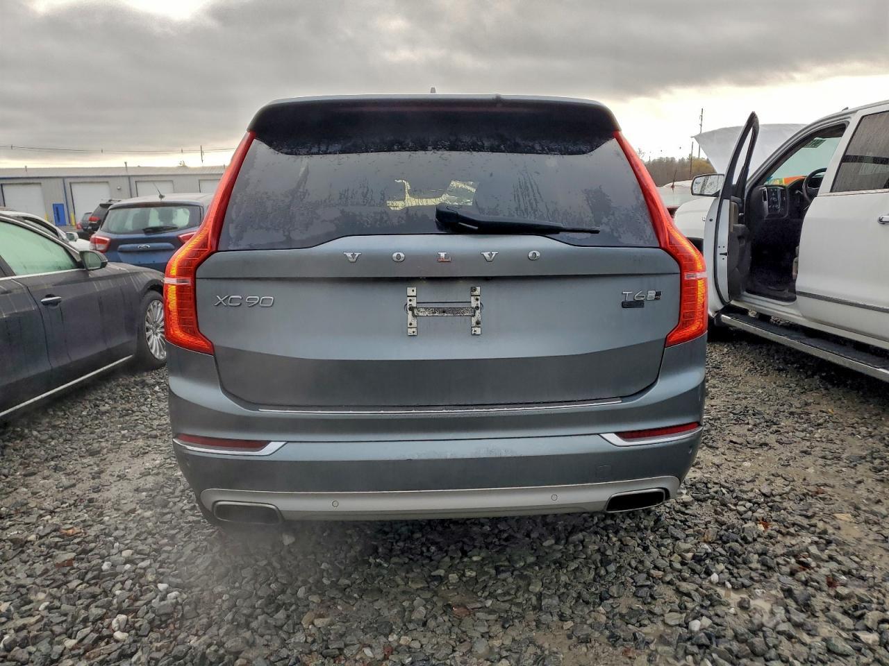 2018 VOLVO XC90