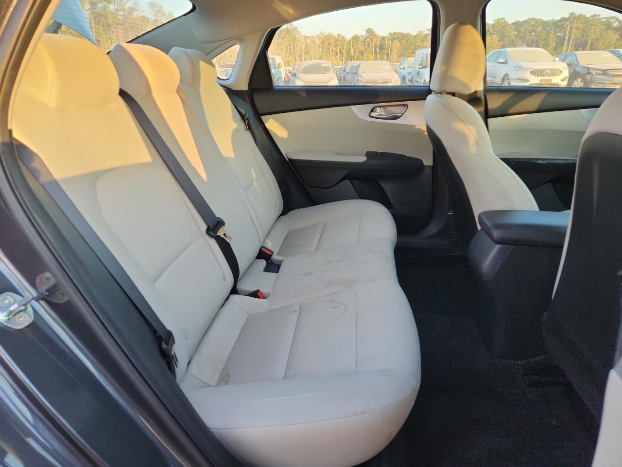 2023 KIA FORTE