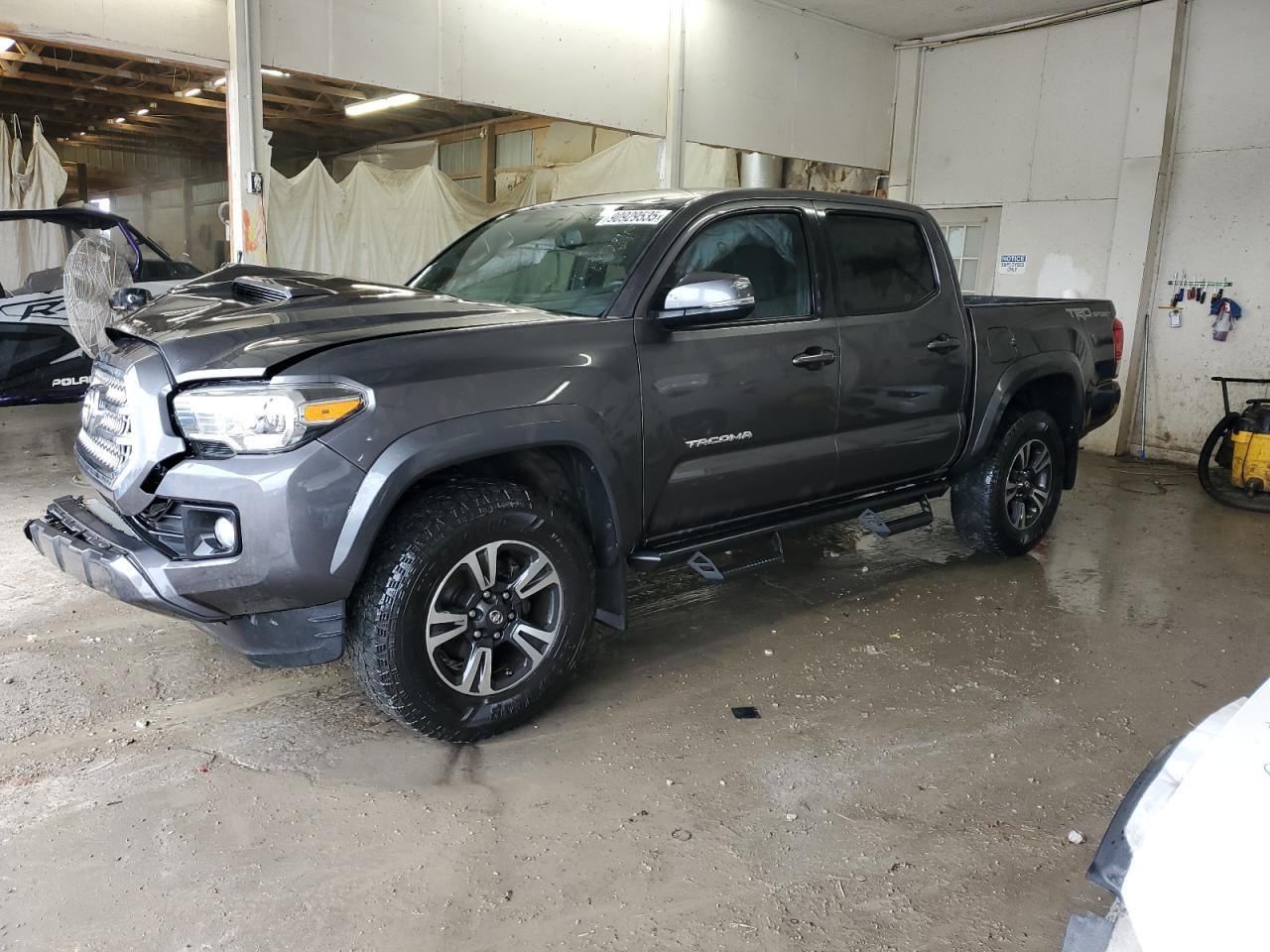 2016 TOYOTA TACOMA