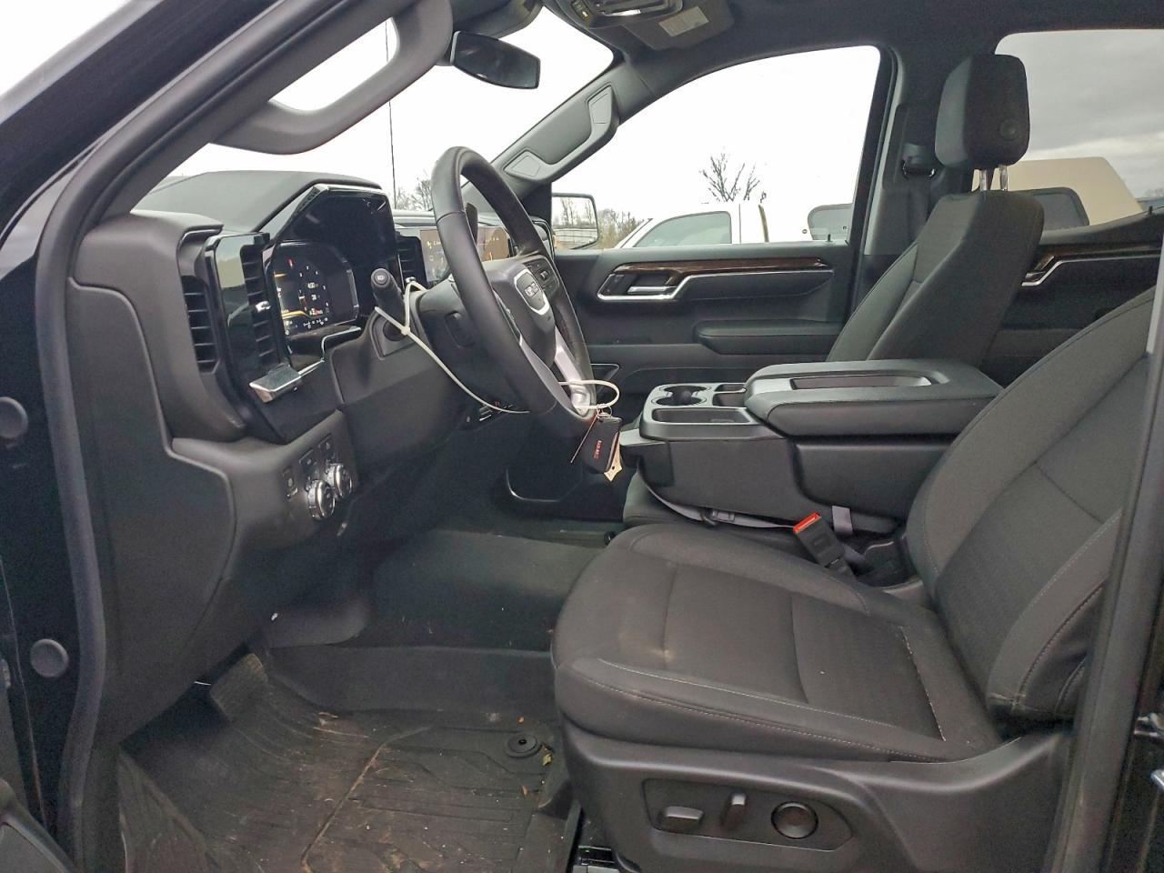 2025 GMC Sierra