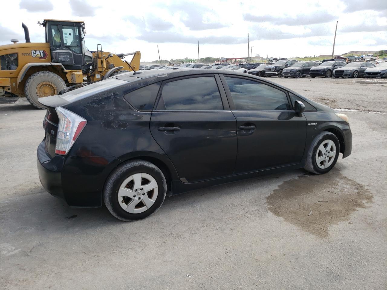 2011 TOYOTA PRIUS