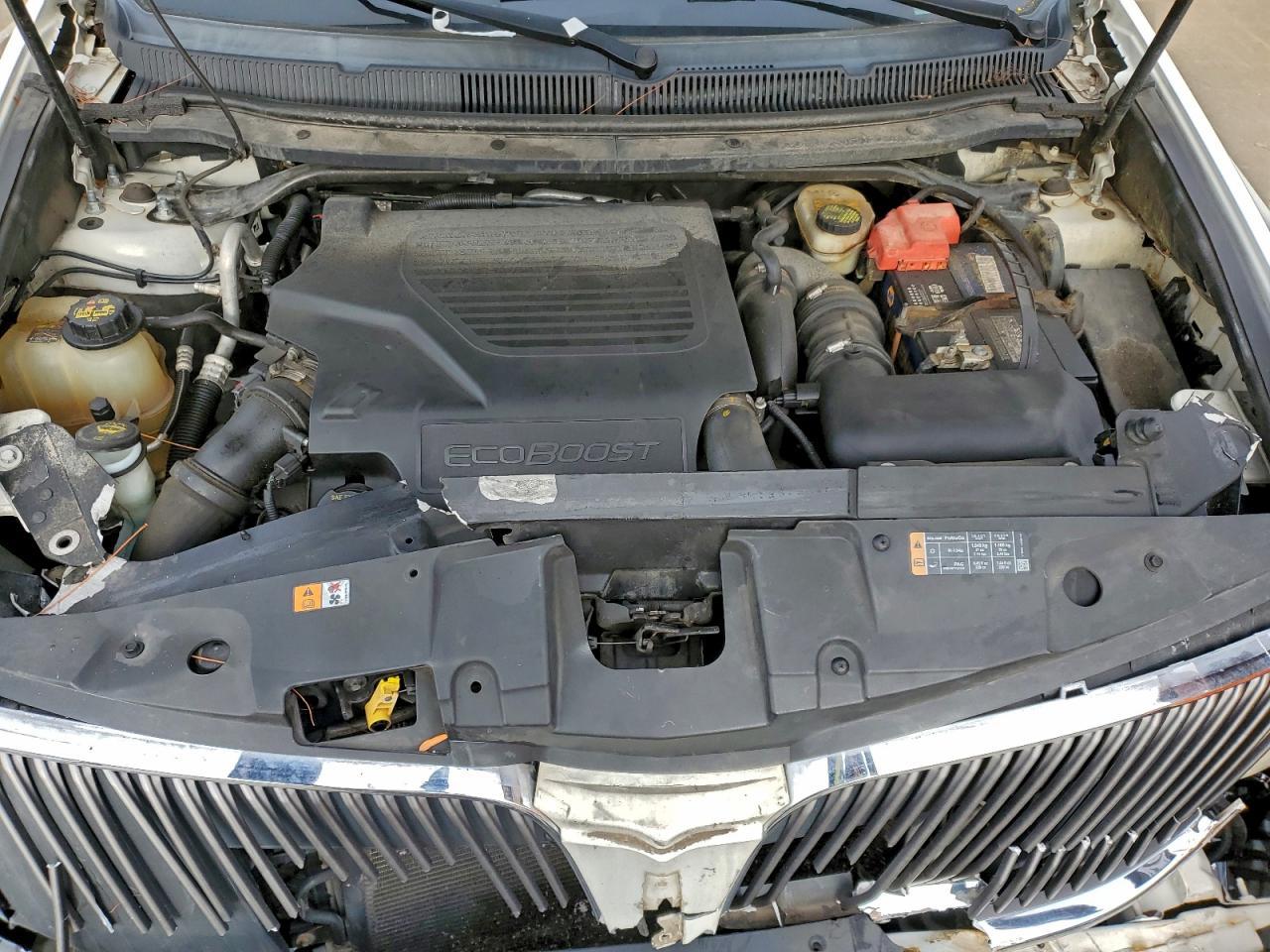2013 LINCOLN MKT