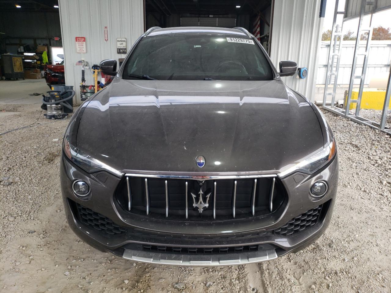 2017 MASERATI Levante