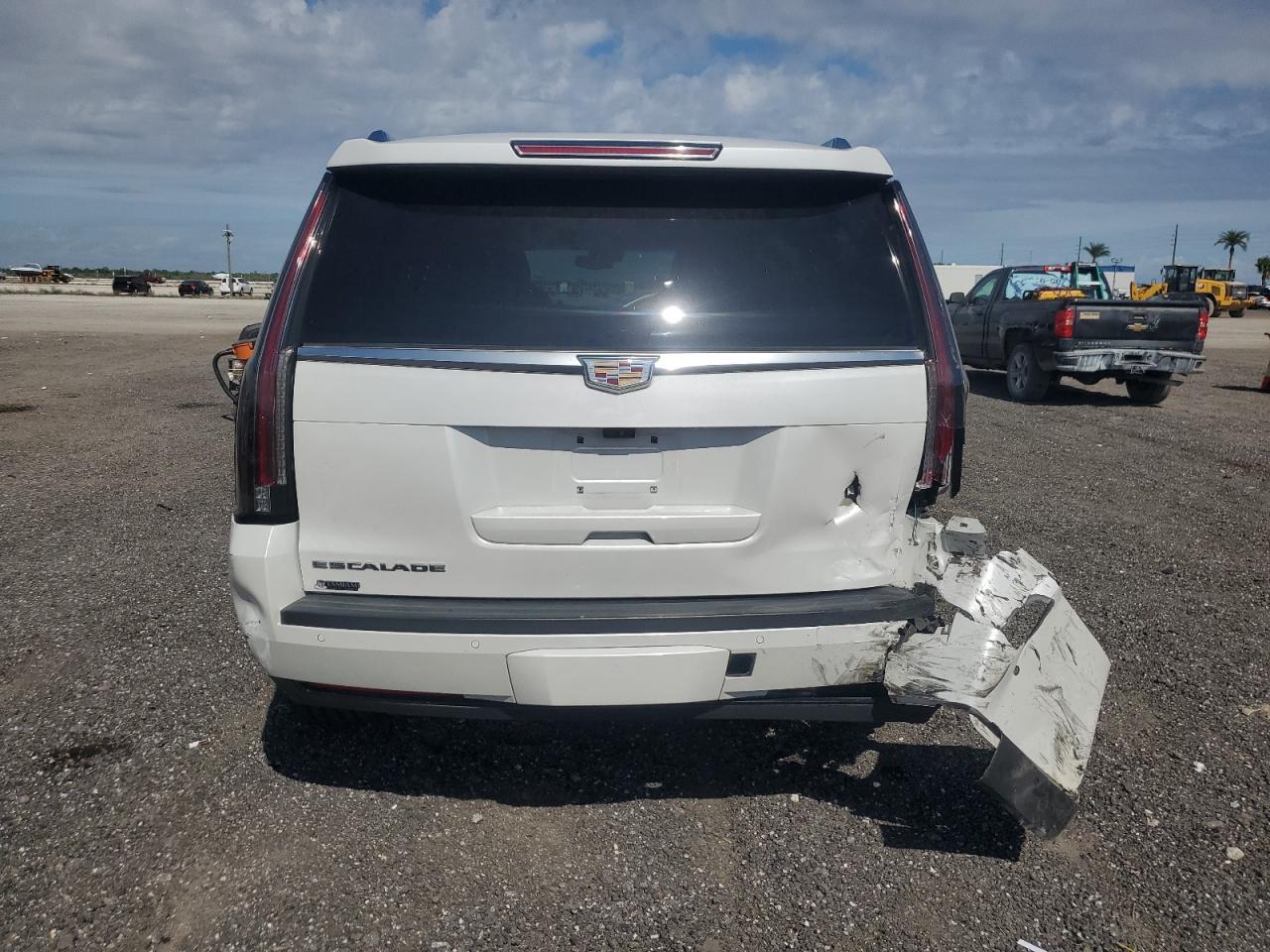 2017 CADILLAC ESCALADE