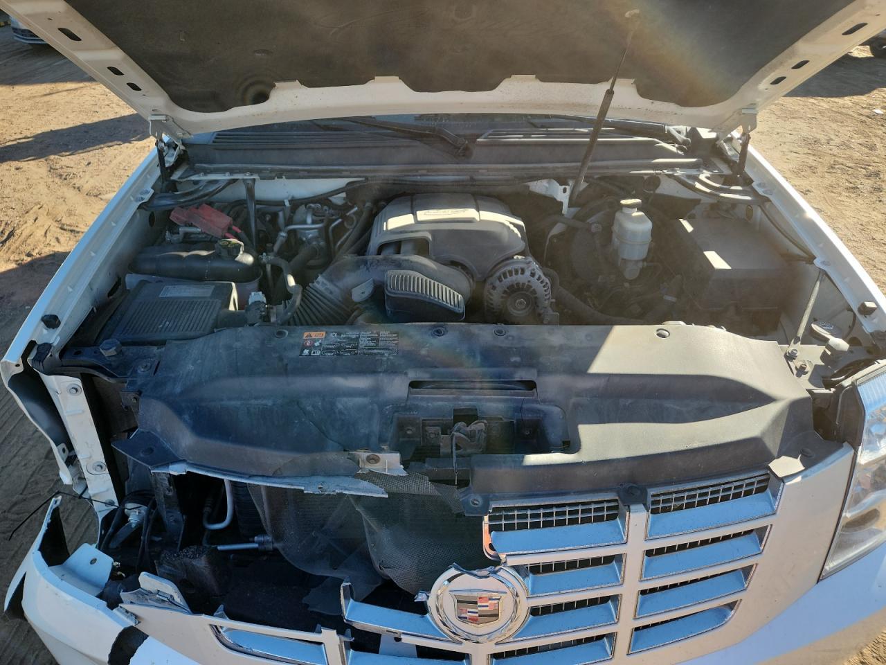 2011 CADILLAC ESCALADE