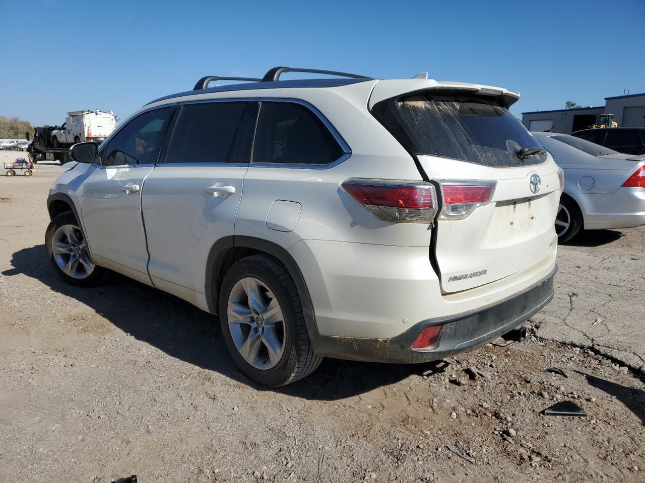 2016 TOYOTA HIGHLANDER