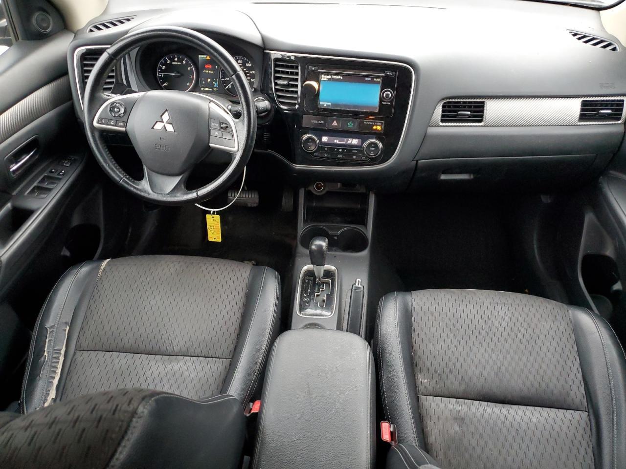 2015 MITSUBISHI outlander