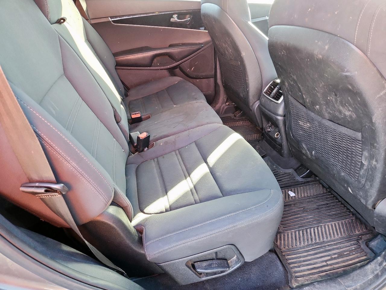 2017 KIA SORENTO