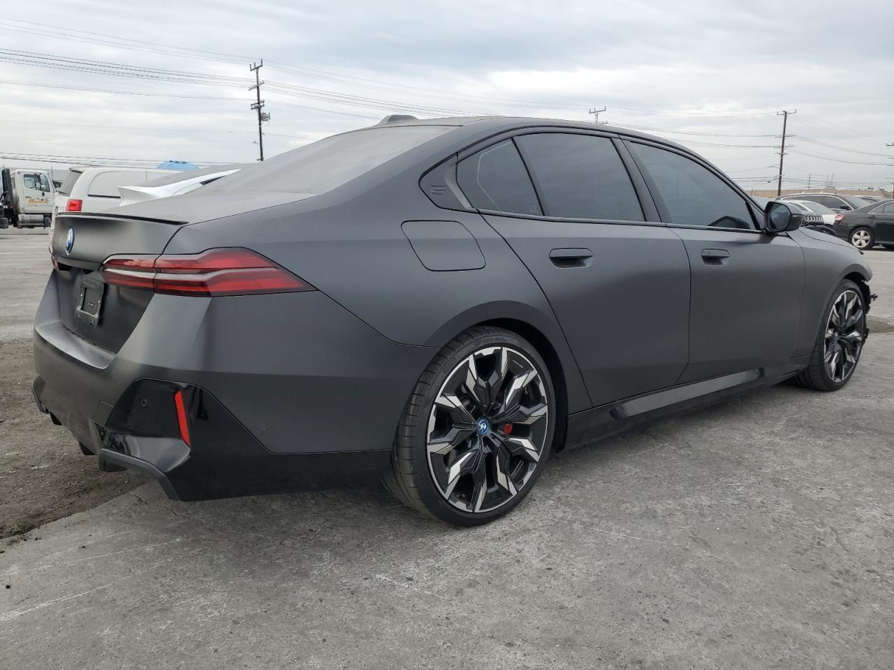 2024 BMW i5